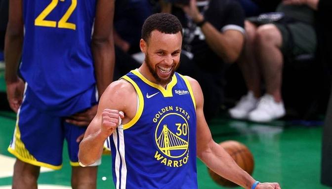 九游官网-库里连续十场比赛得分超过领先优势明显，公牛不断突破！全场沸腾不已的简单介绍-九游官网